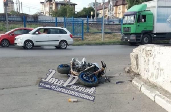 В ДТП с мотоциклом в Ростове погибли три человека